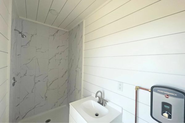 40ft Modern Cabin - Image 7